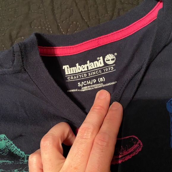 Jeans and 2 shirts - Picture 2 of 5